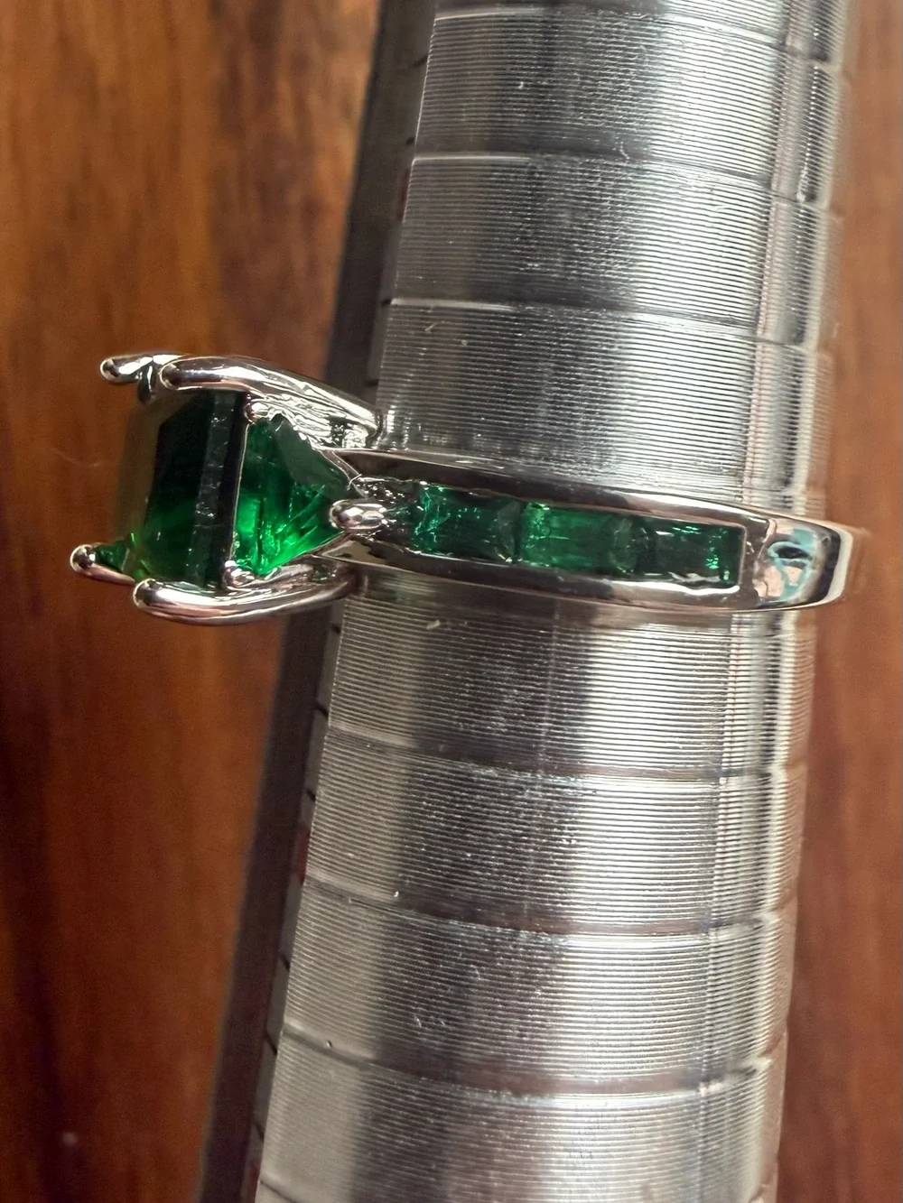 Emerald Green Glass Silver Tone Ring - Women Jewelry